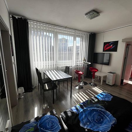 Monfas Apartment Barrandov Praha Eksteriør bilde