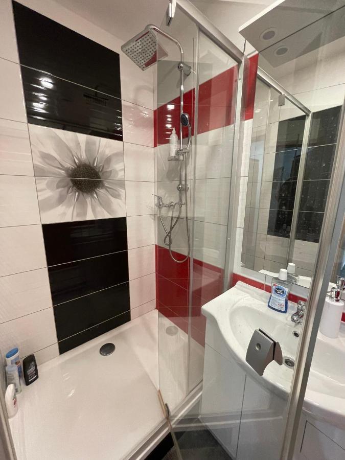 Monfas Apartment Barrandov Praha Eksteriør bilde